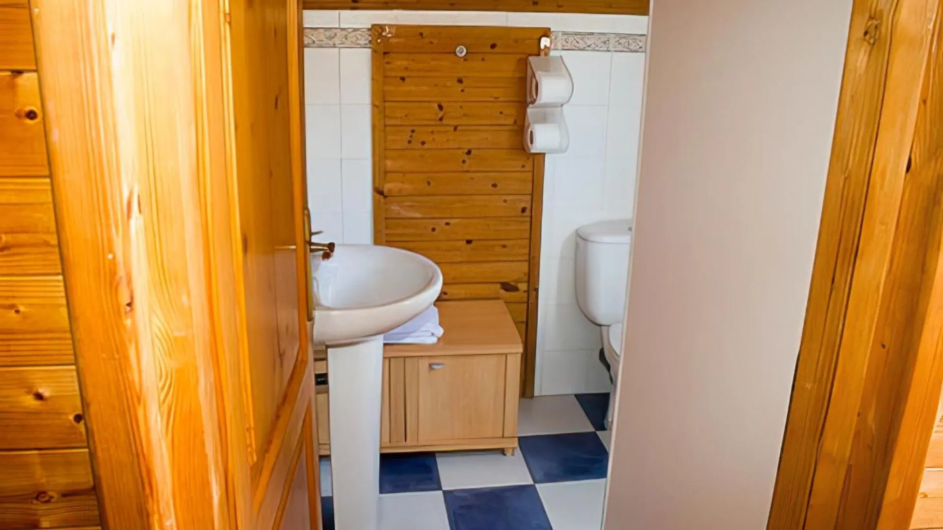 Arc de Bará Camping&Bungalows Roda de Berà  España