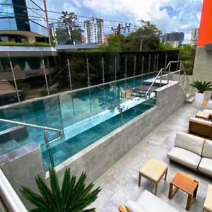 https://apt-deluxe-apto-guatemala-zona-10-edificio-eon.guatemalaantiguahotels.com