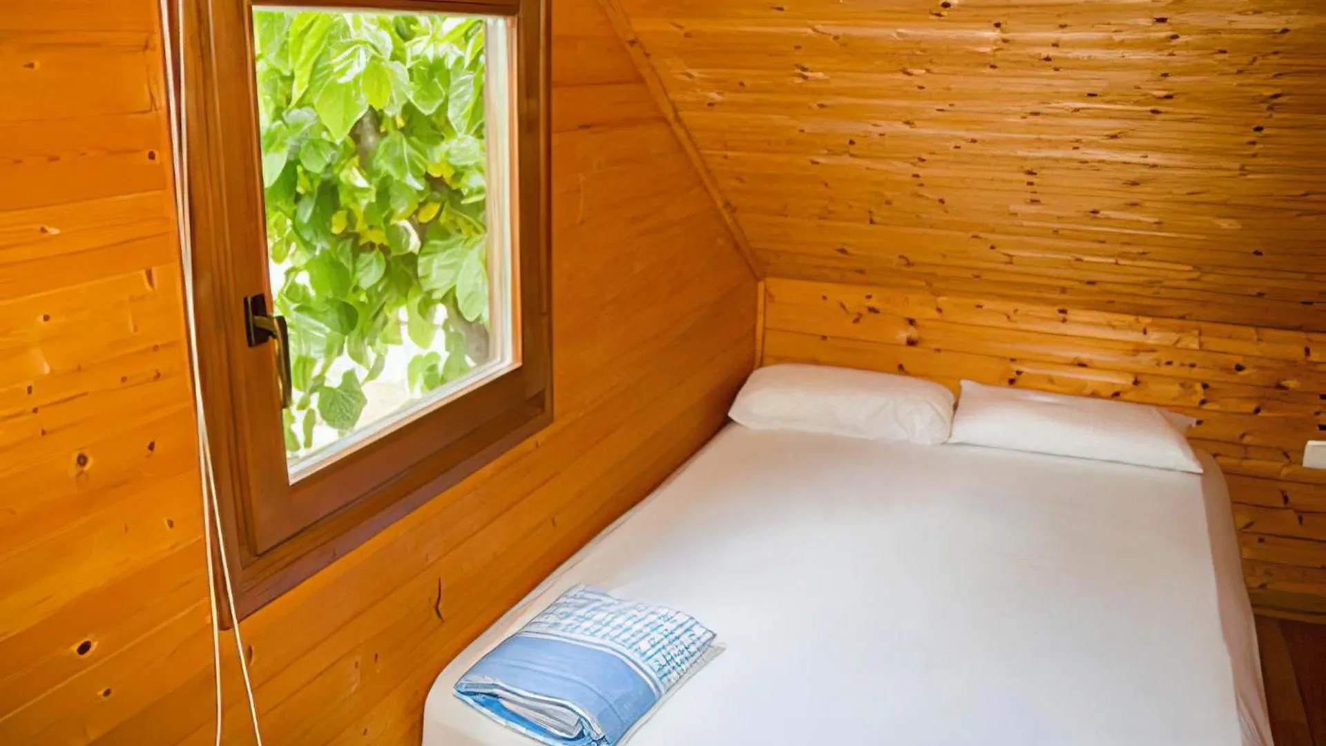Arc De Bara Camping & Bungalows Roda de Bará